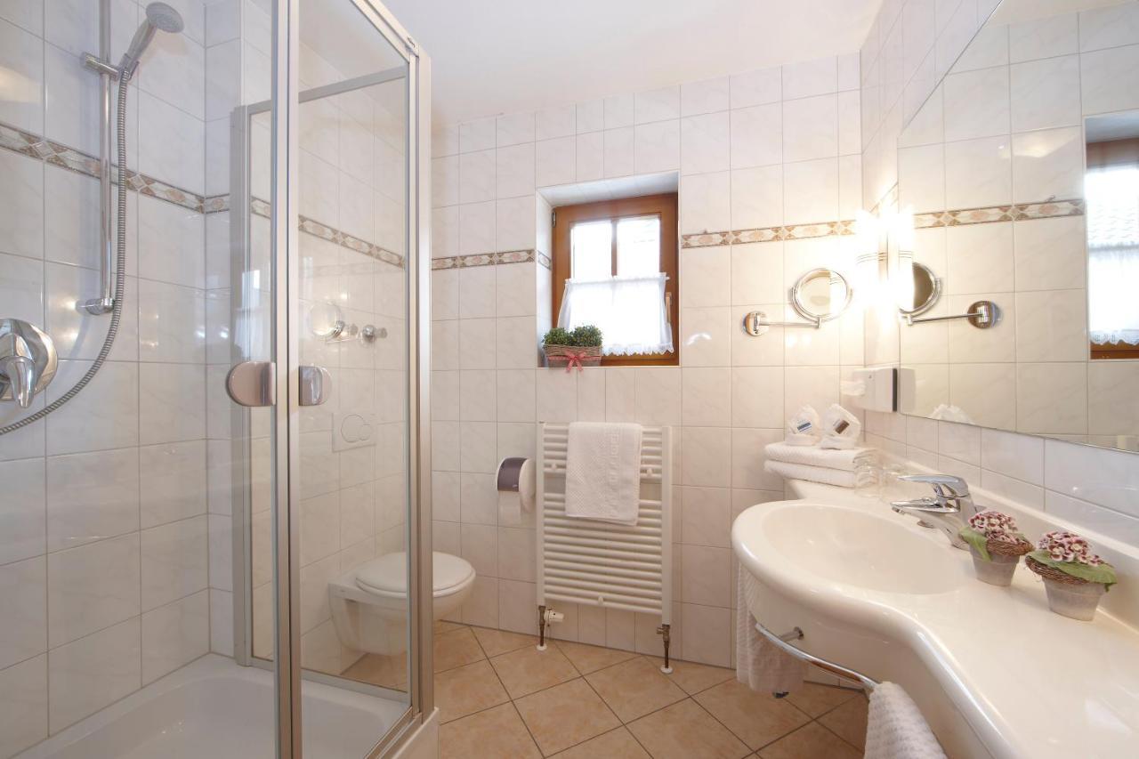 Hotel Schatten Garmisch-Partenkirchen Ngoại thất bức ảnh